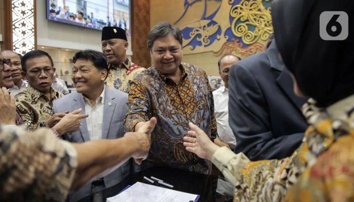 Sidang Paripurna DPR Bahas UU Cipta Kerja 2023
