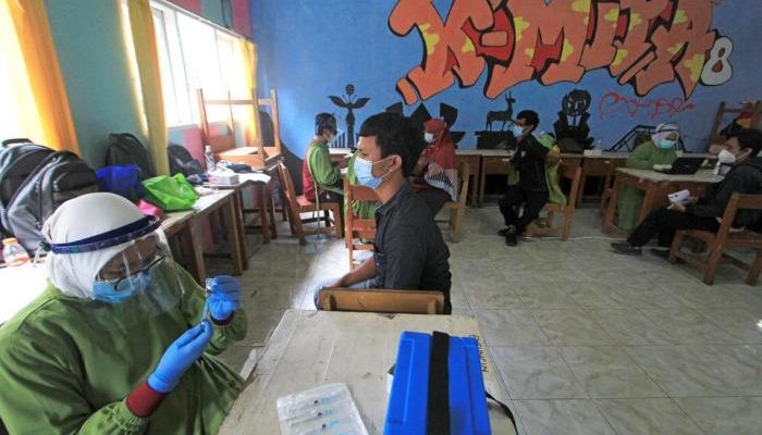 Kemenkes Gelar Vaksinasi Massal di 10 Kota Indonesia
