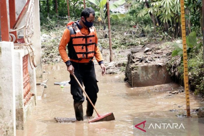 Jakarta Siaga Hujan Lebat hingga 26 Mei, BPBD Tingkatkan Kesiapsiagaan