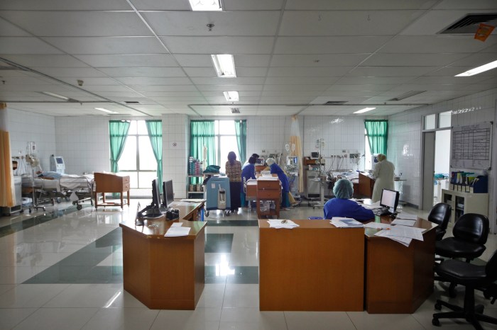 Sakit daftar infografik penanganan rujukan corona kompas bhayu tamtomo Sakit daftar infografik penanganan rujukan corona kompas bhayu tamtomo
