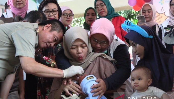 Pemerintah Resmi Distribusikan Vaksin Pneumonia Gratis