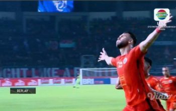 Duel Panas Persib vs Persija: Siapa Lebih Unggul?