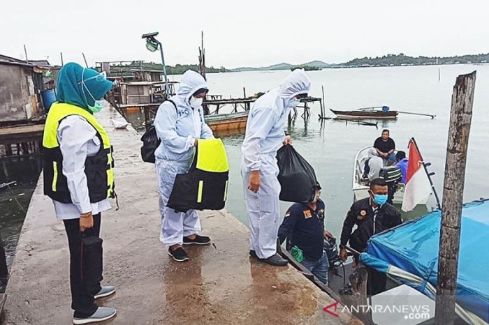 Singapura beberkan lindungi hingga deteksi dini medis menkes strategi petugas hadapi roslan rahman kematian alat kontrasepsi hanya tribunnews pencet pakai Covid-19 Mulai Merebak di Singapura, Masyarakat Riau Diimbau Terapkan Hidup Bersih dan Sehat