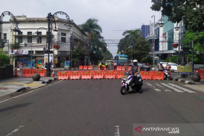 Polisi Bubarkan Balap Liar di Jalan Raya Bandung