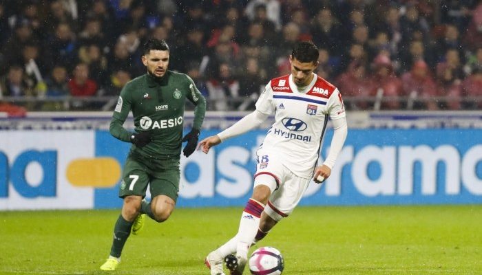 Saint Etienne Menang 1-0 atas Lyon dalam Derby Panas