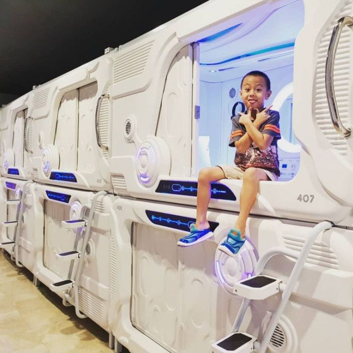 Hotel capsule airport japanese soekarno hatta firm open shares Hotel capsule airport japanese soekarno hatta firm open shares