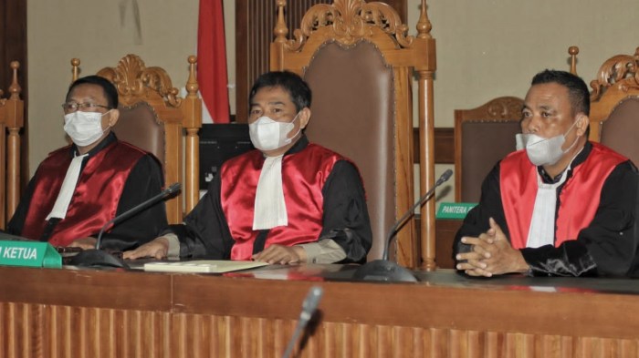 Rektor UGM Klarifikasi Ijazah Palsu Presiden Jokowi: Bentuk Tanggung ... Istana Tanggapi Permintaan TPUA Soal Ijazah Presiden