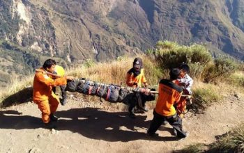 Evakuasi Dramatis Pendaki Brasil di Rinjani, Helikopter Gagal Total