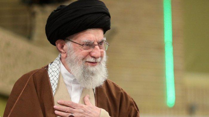 Khamenei Deklarasi: Ini Baru Permulaan, Iran Siap Perang Total