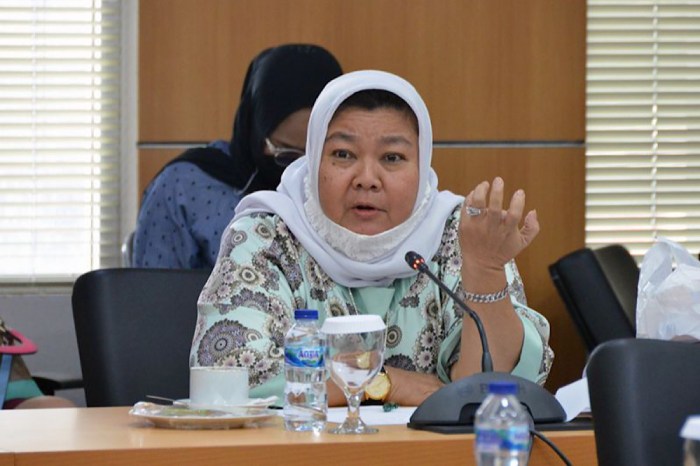 Kuasa Hukum Neneng Hasanah Menduga Ada Pelanggaran Dalam Penyerahakan ... Projo Bela Gibran: Tidak Ada Bukti Pelanggaran Hukum