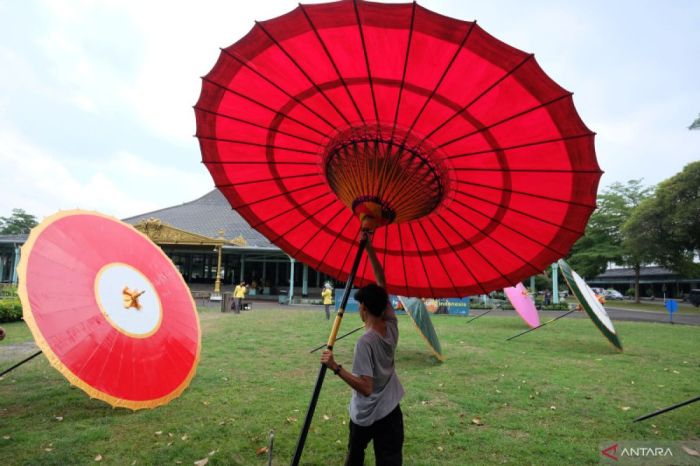 Persiapan Festival Payung Indonesia - ANTARA News Persiapan Festival Payung Indonesia - ANTARA News