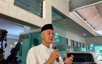 Ganjar Sebut Pemakzulan Gibran Bukan Proses Gampang