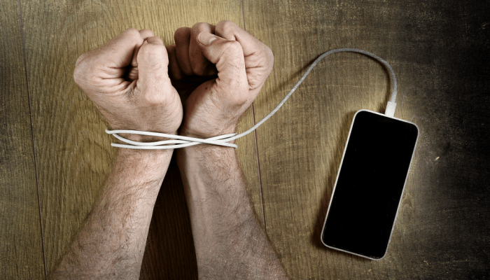 Ini 3 Kepribadian yang Sering Tak Bisa Lepas dari Gadget