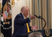 Anak Buah Airlangga Ungkap Negosiasi Tarif Trump yang Tak Biasa