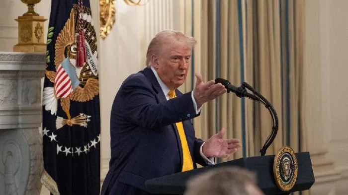 Airlangga: Ekonomi kembali ke jalur positif lewat kebijakan gas rem ... Anak Buah Airlangga Ungkap Negosiasi Tarif Trump yang Tak Biasa