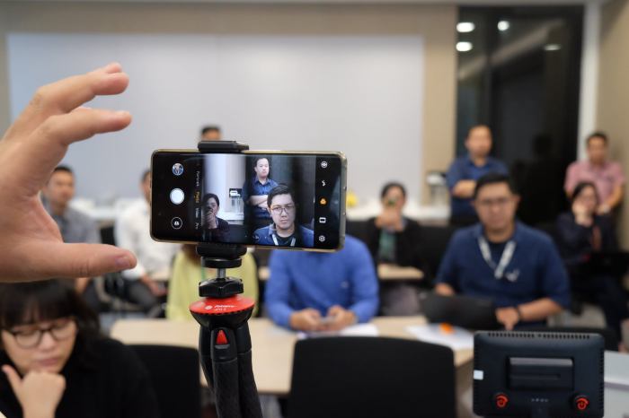 Pelatihan Fotografi UMKM Bersama Herry Tjiang – JSP – Jakarta School of ... Pelatihan Fotografi UMKM Bersama Herry Tjiang – JSP – Jakarta School of ...