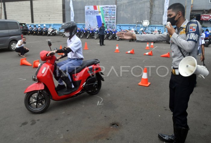 Edukasi Berkendara Motor untuk Pelajar