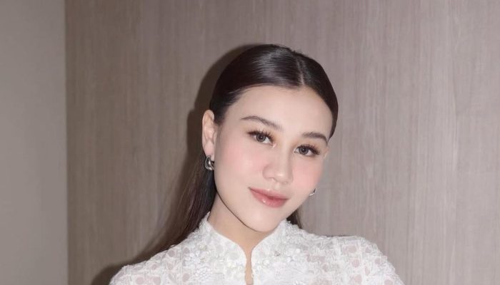 6 Potret Aaliyah Massaid dan Baby Arash Tetap Gaya Saat Momong Anak di Berbagai Momen