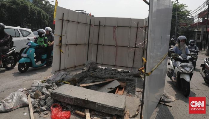 Kemacetan dan Keruwetan Lalu Lintas Jakarta Karena Proyek Galian