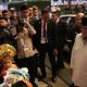 Prabowo Disambut Hangat Anak-Anak WNI Didampingi Didit Saat Tiba di Malaysia