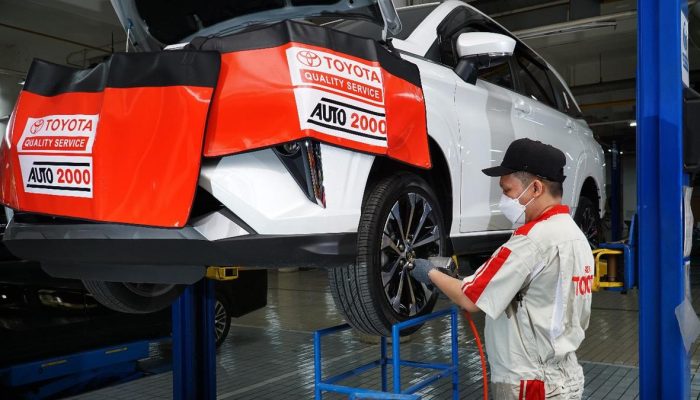 Rotasi Ban Mobil Saat Servis Berkala dan Manfaatnya yang Perlu Diketahui