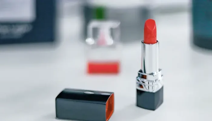 3 Kunci Memilih Warna Lipstik yang Tepat, Perhatikan Undertone