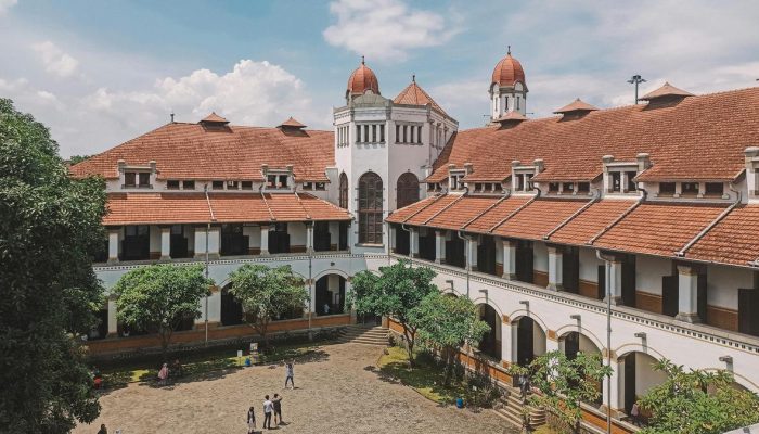 15 Rekomendasi Makan Enak di Pasar Semawis Semarang, Destinasi Unggulan
