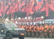 Pesan Panglima untuk Prajurit Saat Inspeksi Pasukan di HUT TNI dengan Tatapan Tajam