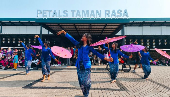 Ribuan Pengunjung Serbu Urban Market ke-4 di Sentra Kuliner Baru Taman Rasa