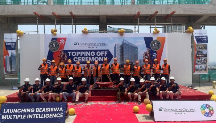 Kampus Jakarta Tuntas Topping Off Hadirkan Beasiswa Multiple Intelligence