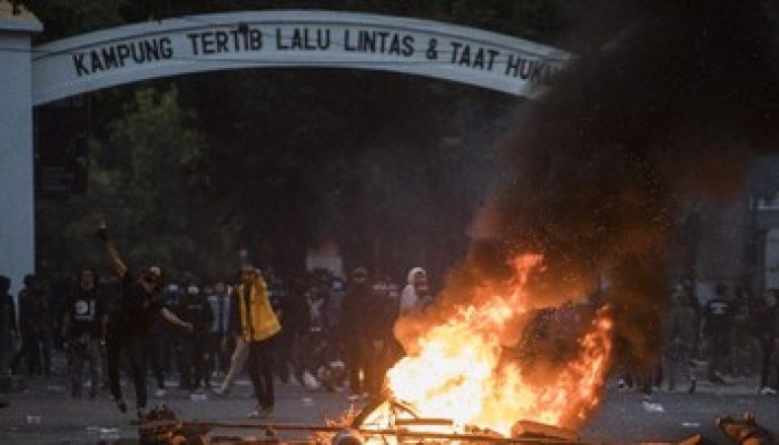 4 Pelaku Perusakan Mobil Polisi Saat Demo May Day Bandung Dijatuhi Hukuman 5 Bulan Penjara