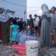 Pipa PDAM Bocor Warga Tangerang Antre Lagi untuk Mendapatkan Air Bersih