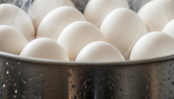 5 Trik Agar Telur Tidak Pecah Saat Dikukus dan Mudah Dikupas, Dijamin Berhasil