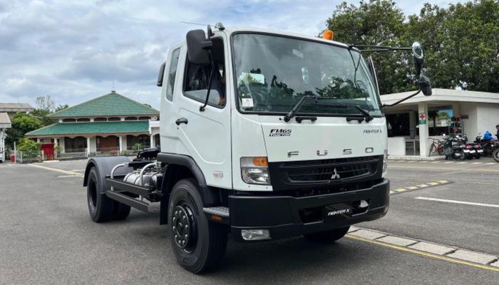 Produksi Ribuan Truk Fuso di Pabrik Cakung secara Langsung