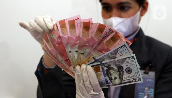 Rupiah Menguat di Hari Pahlawan, Kurs Dolar Diprediksi Tetap Anjlok Besok