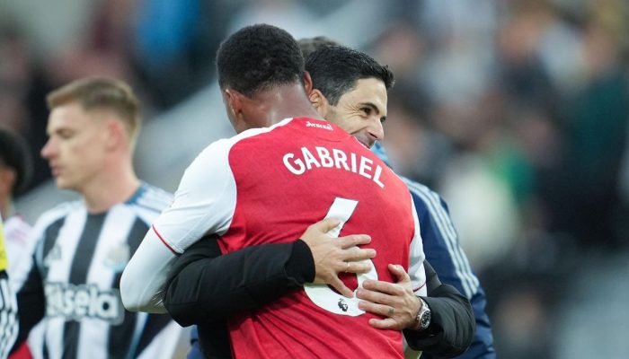 Arteta Berita Buruk Tentang Cedera Bek Utama Arsenal Gabriel Magalhaes