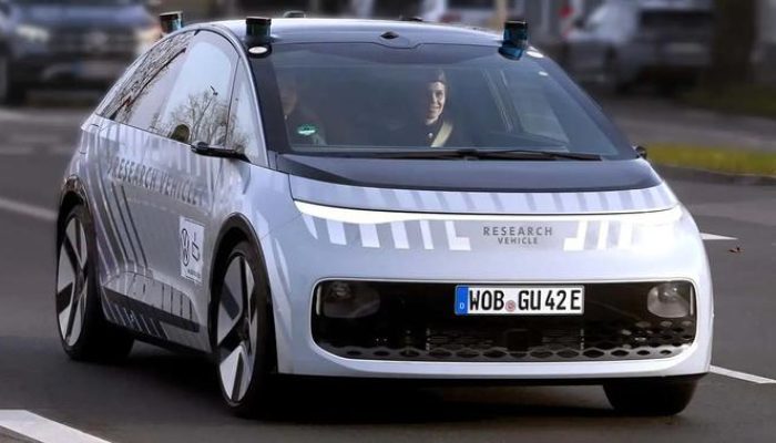 Uji Jalan Robotaxi Tanpa Setir dan Pedal oleh Volkswagen