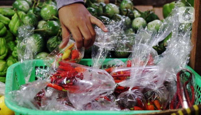 Harga Cabai Rawit Capai Rp 59.923 dan Bawang Merah Rp 43.928 per Kg