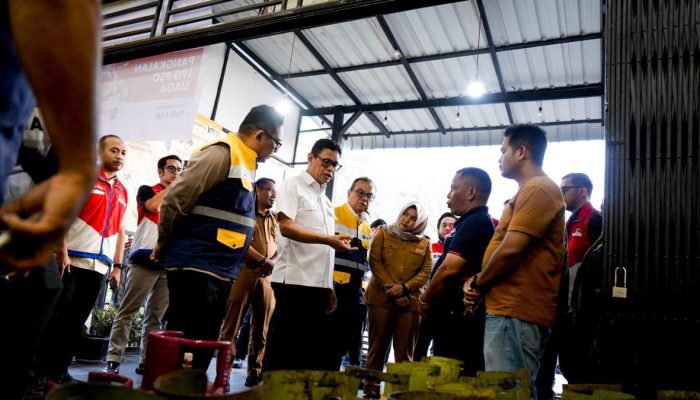 Wamen ESDM Kunjungi Mandailing Natal Pastikan Ketersediaan BBM LPG dan Listrik Aman Saat Nataru