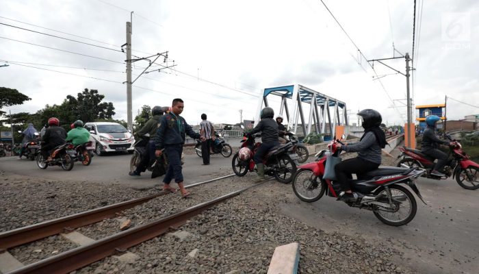 Puncak Arus Balik Nataru Waspadai Kecelakaan di Pelintasan Kereta Api