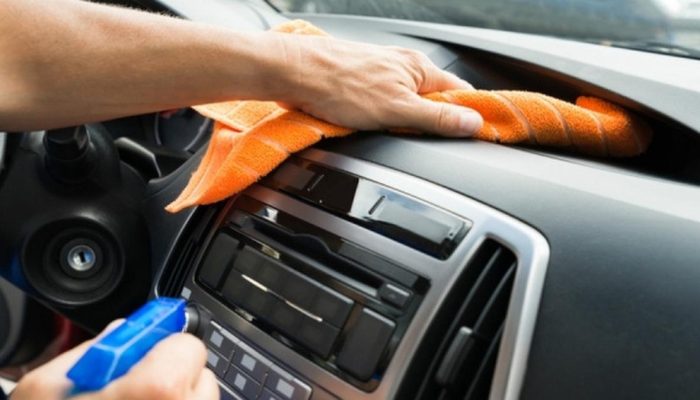 Tips Mengatasi Bau Rokok di Dalam Mobil agar Kabin Terasa Segar kembali