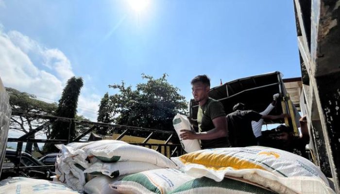 Pengiriman Bantuan Pangan ke Aceh, 10 Ribu Ton Beras Sudah Tersalurkan