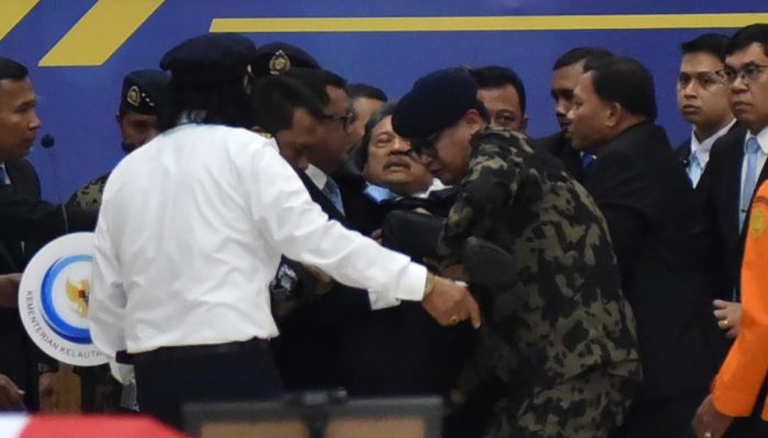 Pingsan Saat Melepaskan Jenazah Korban, Menteri KKP Mengaku Kelelahan