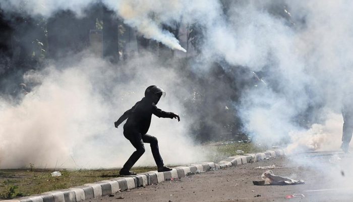 Kapolres Tanggapi Keluhan Warga Jaktim tentang Penggunaan Gas Air Mata untuk Tawuran