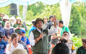 Menhut Raja Juli Yakin Penanaman Mangrove Tidak Mengubah Status Lahan Petani