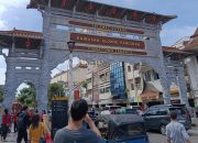 Pecinan Glodok Penuh Pengunjung dan Pecinta Jajanan Kuliner Selama Imlek