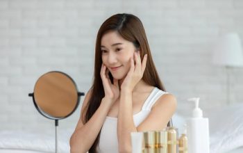 Plumpy Skin Jadi Standar Baru Kulit Sehat, Cek Cara Menjaga Hidrasi Sehari-hari