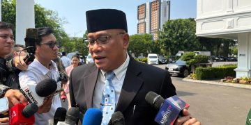 Menteri Lingkungan Hidup Jumhur Hidayat Pimpin Konvoi Motor di Hari Buruh 1 Mei