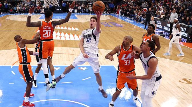 Cooper Flagg Raih Gelar Rookie of the Year NBA 2026 Usai Kalahkan Mantan Rekan Setim di Duke