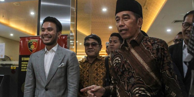 Jokowi Dipastikan Hadir di Sidang Roy Cs dan Tunjukkan Ijazah Asli